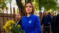 Мая Санду печели изборите в Молдовa, но остава в капана на коалициите