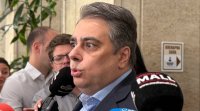Асен Василев: Управляващите тупат топката за заплатите на лекари и сестри