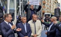 Садистът Тахов си плаща щедро за рефреш на репутацията