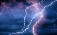 Дъжд, гръмотевици и силен вятър връхлитат България днес