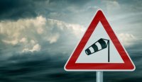 Жълт код за силен вятър: Опасни пориви в почти цялата страна утре