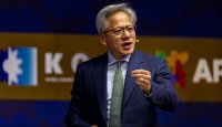 Шефът на Nvidia: САЩ рискуват да загубят технологичното си лидерство пред Китай