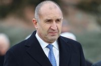 Радев: Оправданията на властта за Лукойл са несъстоятелни