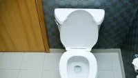 Откриха скрита камера в тоалетна на механа във Вършец