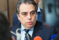 Василев остро срещу идеята БЕХ да поеме Лукойл: Това не е чифт обувки, а стратегически актив