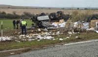 Трима души пострадаха при катастрофа на пътя Плевен - Бяла