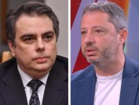 ПОЛИТИЧЕСКА БОМБА: Асен Василев осъди Делян Добрев за обида!