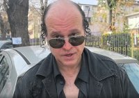 ЗА ПЪРВИ ПЪТ изловиха бургаското страшилище Любомир Парашкевов - Къдравия пред ОДМВР-Бургас (СНИМКИ+ВИДЕО)
