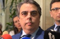 Асен Василев: Ако спрат &bdquo;касичките и бухалките&ldquo;, няма нужда от вдигане на данъци (ВИДЕО)