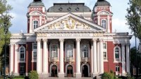 Министерството на културата отрече спекулации за действия срещу ръководството на Народния театър