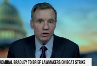 Скандал в САЩ: Сенатор Марк Уорнър намекна, че армията трябва да &bdquo;спаси страната от Тръмп&ldquo;