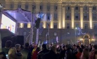 Хиляди се събраха на трети пореден протест в &bdquo;Триъгълника на властта&ldquo; (ВИДЕО)