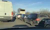 Хаос по Околовръстното: Пет автомобила се нанизаха край София (СНИМКИ)