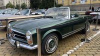   Ретро автомобили за 10 млн. долара изгоряха при пожар в Прага
