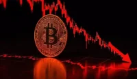 Биткойн под натиск: Експерти прогнозират слаба 2026 г. и драстичен спад до $10 000