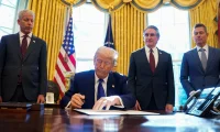Politico: Администрацията на Доналд Тръмп притиска ЕС да се откаже от използването на руски активи за Украйна