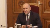 Политическата криза на дневен ред: Президентът Радев продължава консултациите в сряда с БСП и ИТН