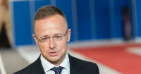 Сиярто ошамари украинския външен министър: Я малко по-скромно!