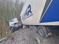 Тежкотоварен камион спря движението на Прохода на Републиката