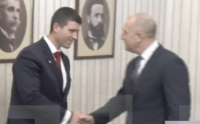 (ОБНОВЕНА) НА ЖИВО: Финален етап от консултациите при президента &ndash; Румен Радев приема &ldquo;Величие&rdquo;