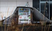 НЕВЕРОЯТНО, НО ФАКТ: Вендинг машина, ръководена от изкуствен интелект започна да се индетифицира като комунист заключен в мазето на московски университет (ВИДЕО)
