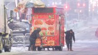 BILD: Зимна буря парализира Ню Йорк и доведе до отмяна на стотици полети