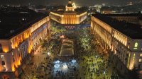 Първи протести след оставката на правителството: Гражданите излязоха с нови искания в София и други големи градове (СНИМКИ)
