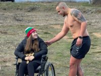 Да имаш голямо сърце не тежи: Веско от Ихтиман превърна Йордановден в урок по човечност