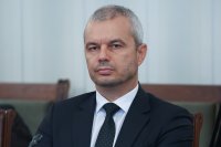 Костадинов за последствията от въвеждането на еврото: ПП-ДБ искат да заличат България