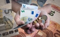 Дават на пенсионерите средно по 524 евро