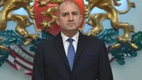 Президентът Румен Радев ще депозира оставката си днес