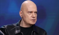 Слави Трифонов след вандализма срещу българското посолство в Скопие: Ще гледате ЕС през крив макарон