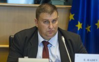 Евродепутатът Емил Радев настоя за твърд контрол върху миграцията: Който няма право да остане, да бъде върнат веднага
