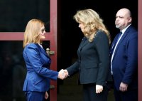 Маргарита Николова пристига на &bdquo;Дондуков&ldquo; 2 за среща с президента