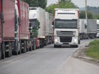 Сърбия блокира преминаването на товарни автомобили през всички гранични пунктове с България