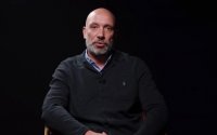 Есе, прочетено от Захари Бахаров, взриви социалните мрежи: &bdquo;Съсипаха я тая държава, но да живее България&ldquo;