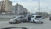 Дрогиран шофьор се заби в спряла патрулка на булевард във Варна