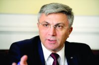 Мустафа Карадайъ е предложил оставката си и като депутат пред Ахмед Доган