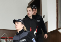 Пловдивският съд потвърди ареста на учител, обвинен в сексуални престъпления