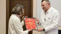 Посланикът на Северна Македония награди медици от &bdquo;Пирогов&ldquo; 