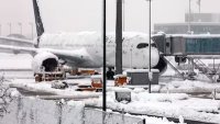 Зимен хаос в Берлин: Отмениха всички заминаващи полети поради метеорологичните условия