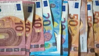 Еврото нараства спрямо долара при сутрешната търговия във Франкфурт