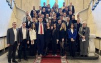 Делян Пеевски проведе среща с младежи от София в парламента (СНИМКИ)