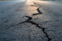 &bdquo;Стига кръпки!&ldquo;: Жители на Елхово блокират пътя към Ямбол заради разбитата отсечка