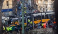 Трамвай дерайлира в Милано: един човек е загинал и над 39 са ранени (СНИМКИ+ВИДЕО)