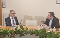 Министър Трайков настоява КЕВР за график и прозрачност по проверките за високите сметки за ток