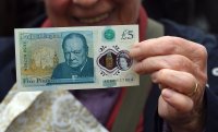 Bloomberg: Чърчил ще бъде премахнат от обновения дизайн на британските банкноти