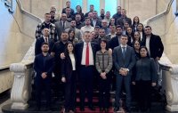 Делян Пеевски проведе среща с младежи от Силистра в парламента (СНИМКИ)