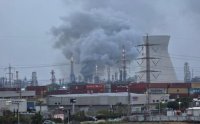 Иран атакува най-голямата петролна рафинерия в Израел, пазарите реагираха мигновено (ВИДЕО)