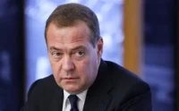 Медведев: Операция "Изгубени" започна! Нарко вманиаченото зомби мисли, че може да се въздигне от пепелта!